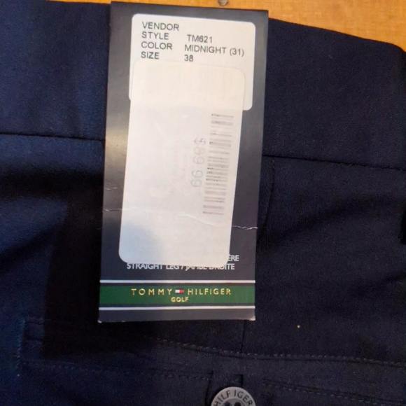 Tommy Hilfiger golf shorts - Picture 2 of 3